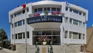 Adalar’da Usulsüz Ruhsat Operasyonu: Rüşvet Verdikleri Belirlenen Belediye Yetkilileri Hakkında Gözaltı ve Tutuklama Kararları