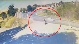 Adıyaman’da Bariyerlere Çarpan Motosikletin Sürücüsü Yaşamını Yitirdi