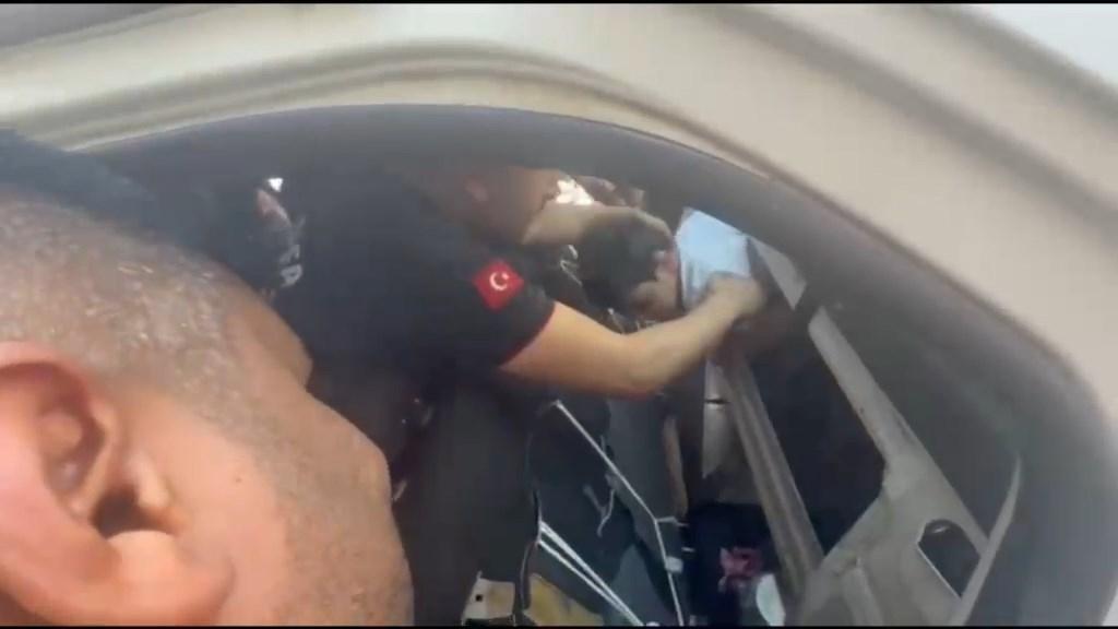 Bagaj Kilitli Kaldı: Sokakta Oyun Oynayan Çocuk Sağlıkla Kurtarıldı