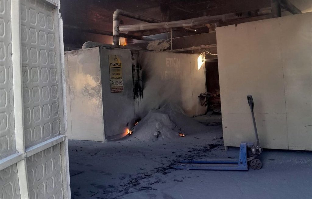 Gediz OSB’de Alüminyum İşleme Tesisinde Büyük Patlama ve Yangın Olayı