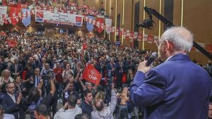 Gürsel Tekin’in Açıklamalarından Öne Çıkan Kesitler: İçeriden Gelen Sessiz Sözler ve Dış Baskılar
