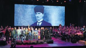 Zamanın Ötesinde: Kurtalan Ekspres ve Genç Orkestranın Büyüleyici Buluşması