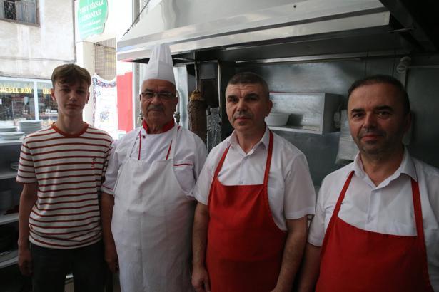 Üç Kuşak Bir Tezgahın Başında: Niksar’da Dönercilik Gelenekleşti