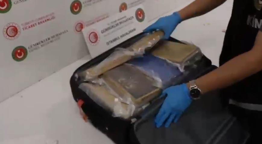 İstanbul Havalimanı’nda Kokain Operasyonu: 51,5 Kilogram Yakalandı ve 3 Şüpheli Gözaltında