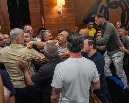 CHP’de Disiplin Süreci ve İstifa Dalgası: Konyaaltı ve Diğer Belediye Başkanlarının Durumu