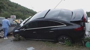 Sarıyer Ayazağa’da Sel: Yolda Kalan Araçlar ve Halkın Tahliye Çabaları