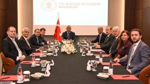 Türkiye ve Rusya Arasındaki Hava Ulașımı İçin Yeni Görüşmeler: Ulaşım ve Turizm İçin İş Birliği Güçleniyor